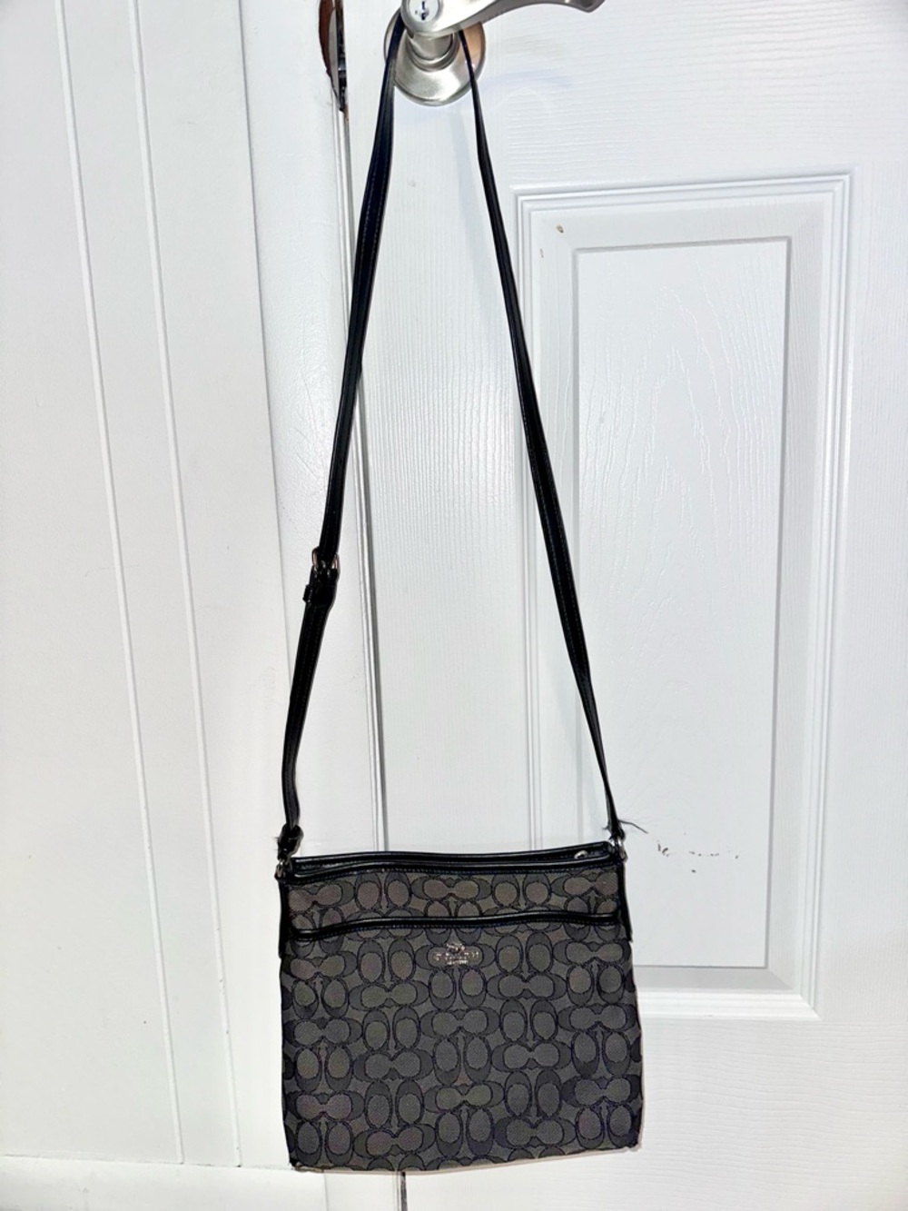 Coach Black Leather Zip Wristlet